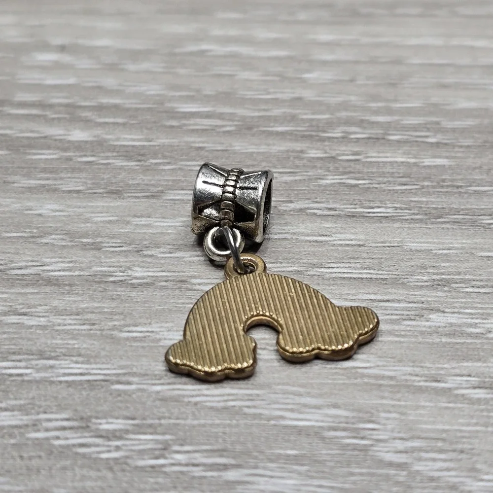 Dangling Rainbow Bracelet Charm Beautiful‎ 😍